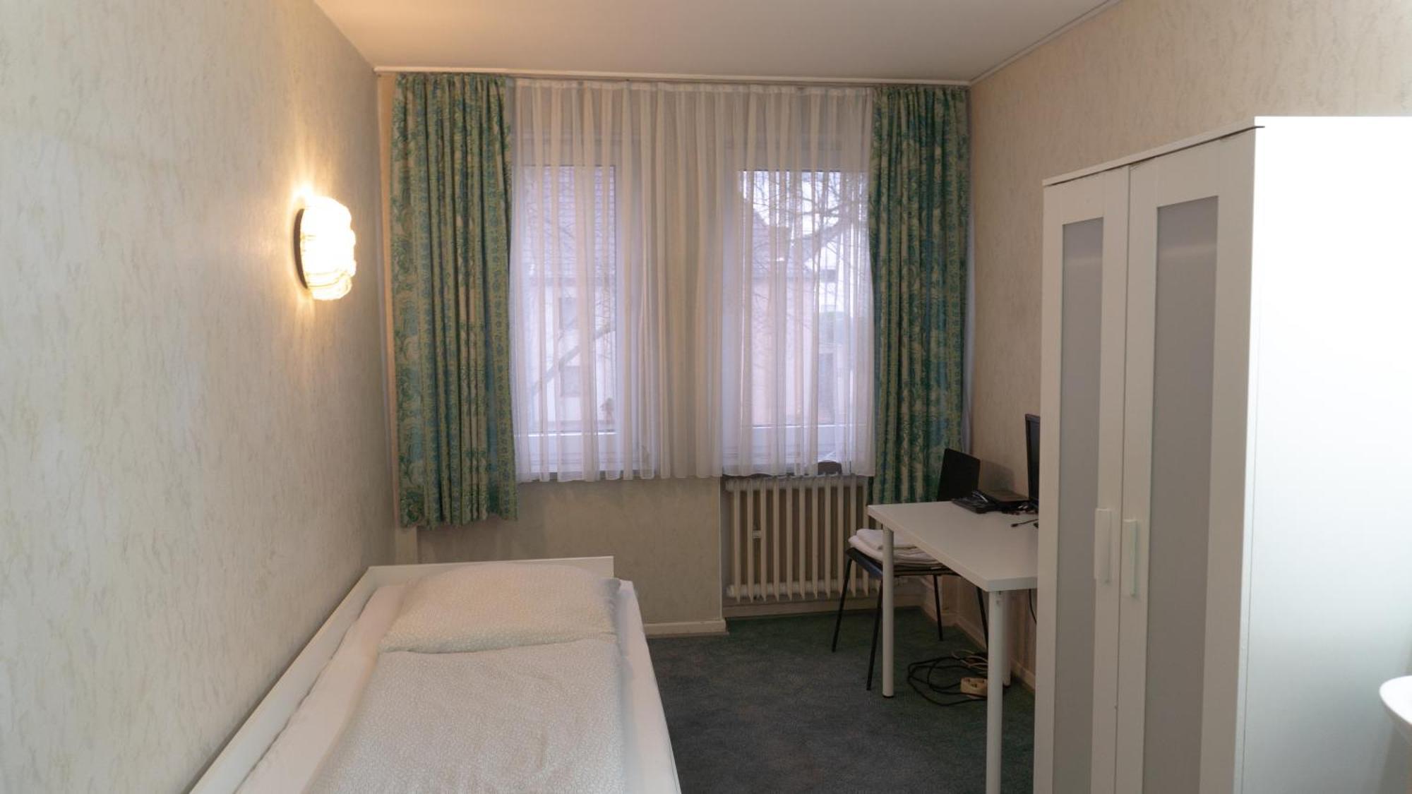 Haven Hotels - Hotel Am Stadion Leverkusen Rum bild
