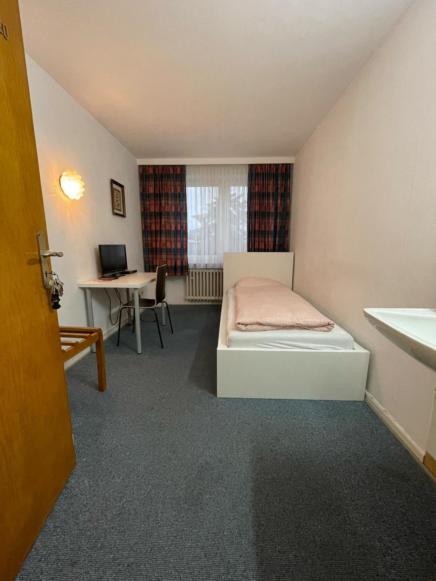 Haven Hotels - Hotel Am Stadion Leverkusen Rum bild